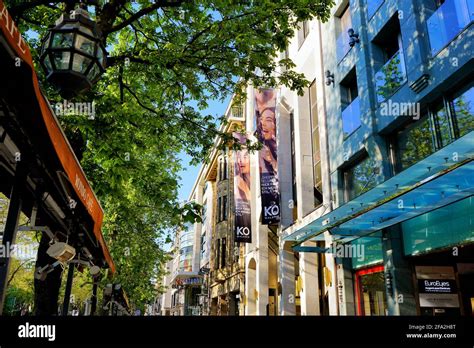 Luxury shopping on Königsallee in Düsseldorf .